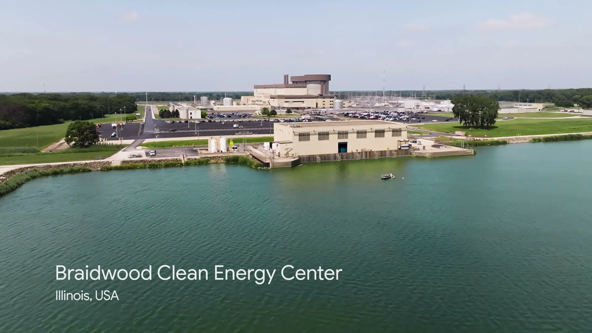 Braidwood Clean Energy Center and its cooling lake in Will County, Illinois